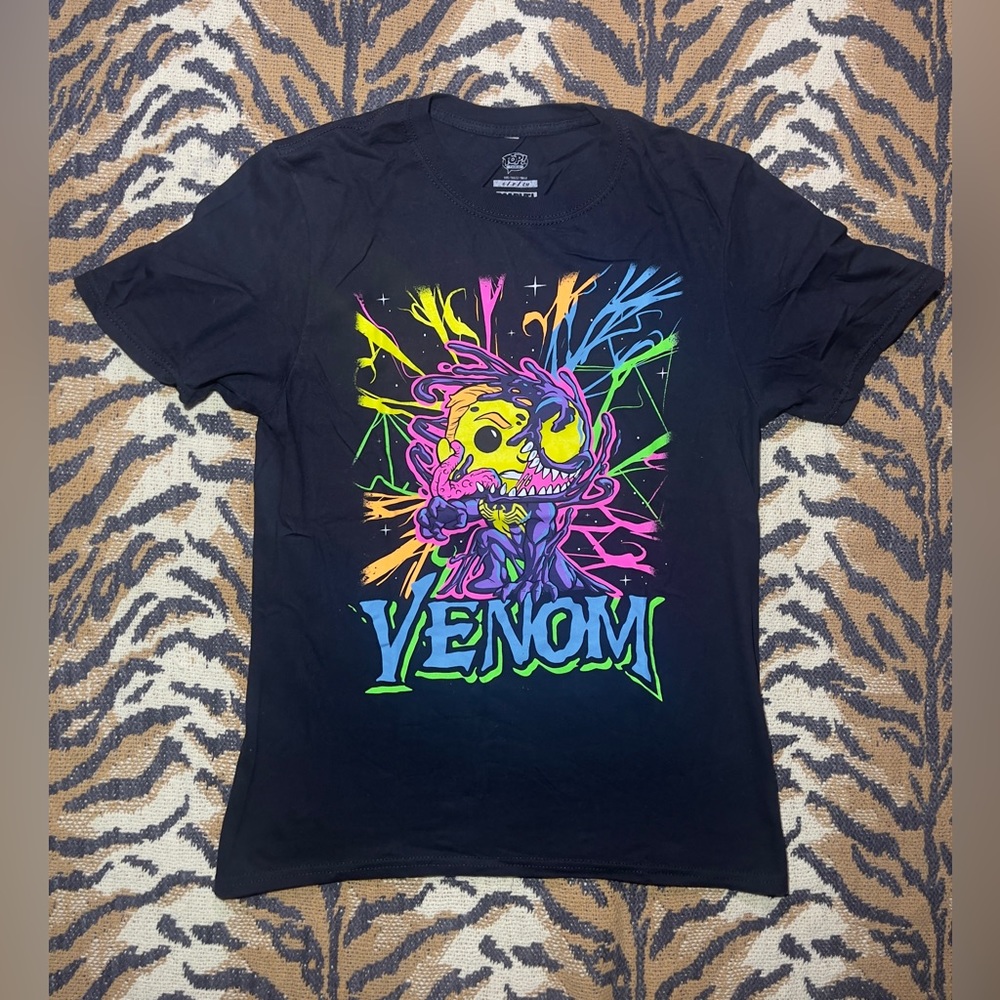Funko POP! Marvel Eddie Brock Venom [Black Light] T-Shirt